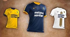 Hellas Verona’s 2017-18 kits unveiled. The American company focuses on a traditional style